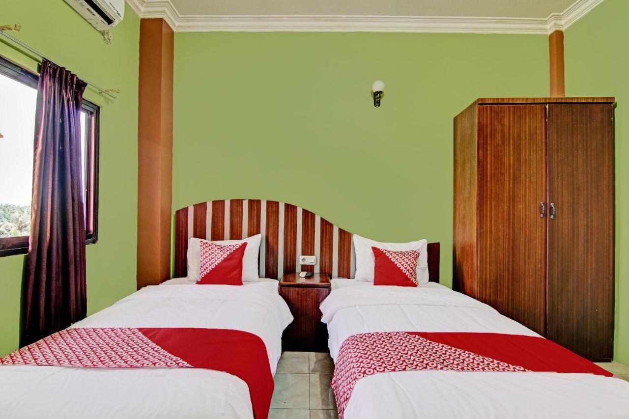 Oyo 92551 Netra Hotel Ujunbatu Bagian luar foto