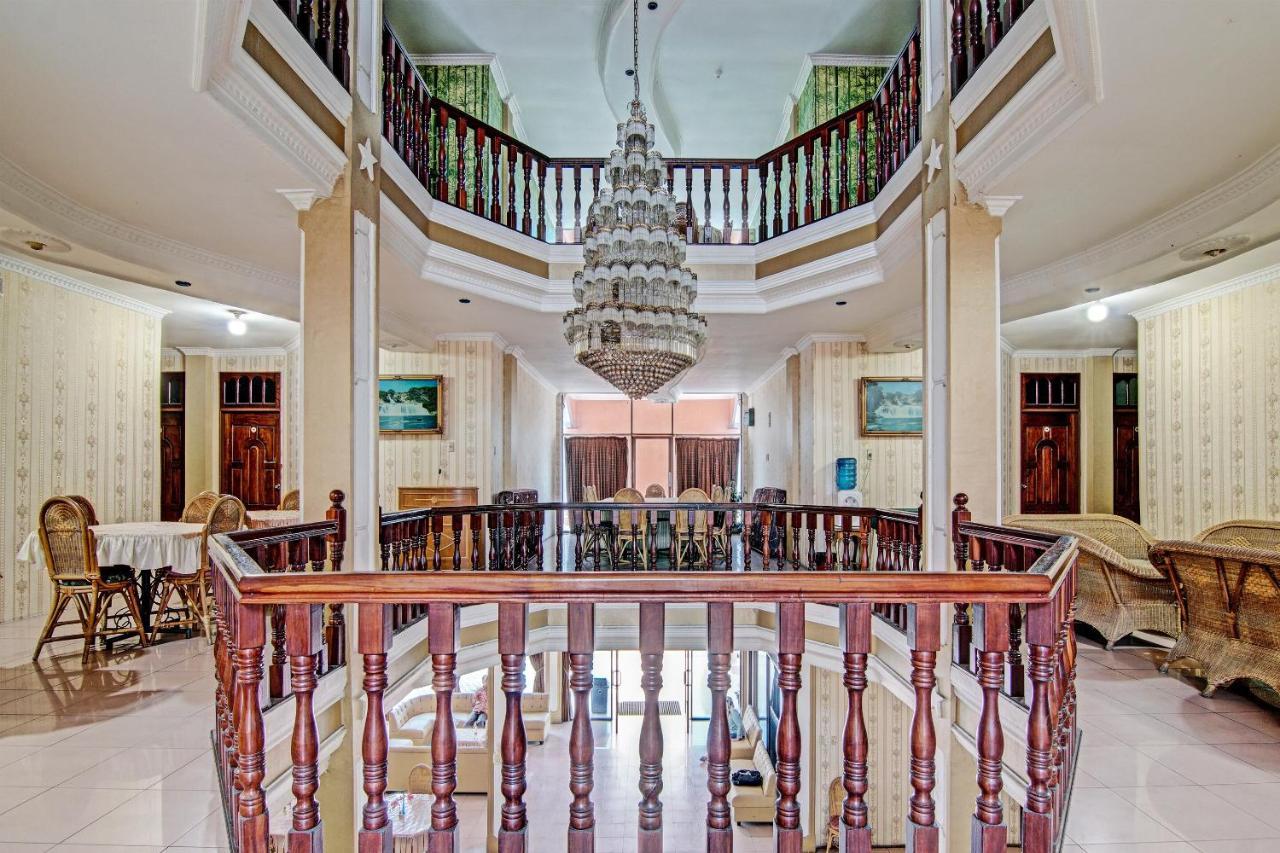 Oyo 92551 Netra Hotel Ujunbatu Bagian luar foto